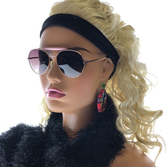 Oscar DeLa Renta Gold Aviator Frame With Pink Accent Thin Arm  Gray Tint - Picture 1 of 6